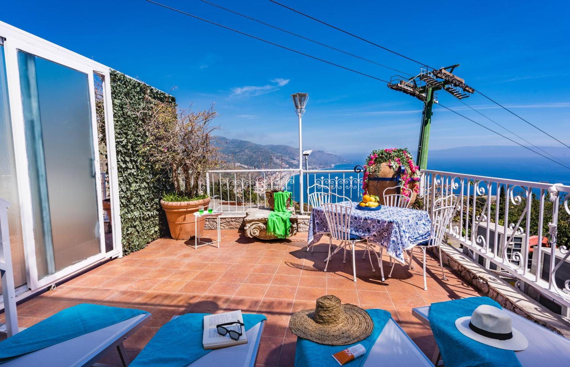 Dream View Suites Taormina Exterior photo
