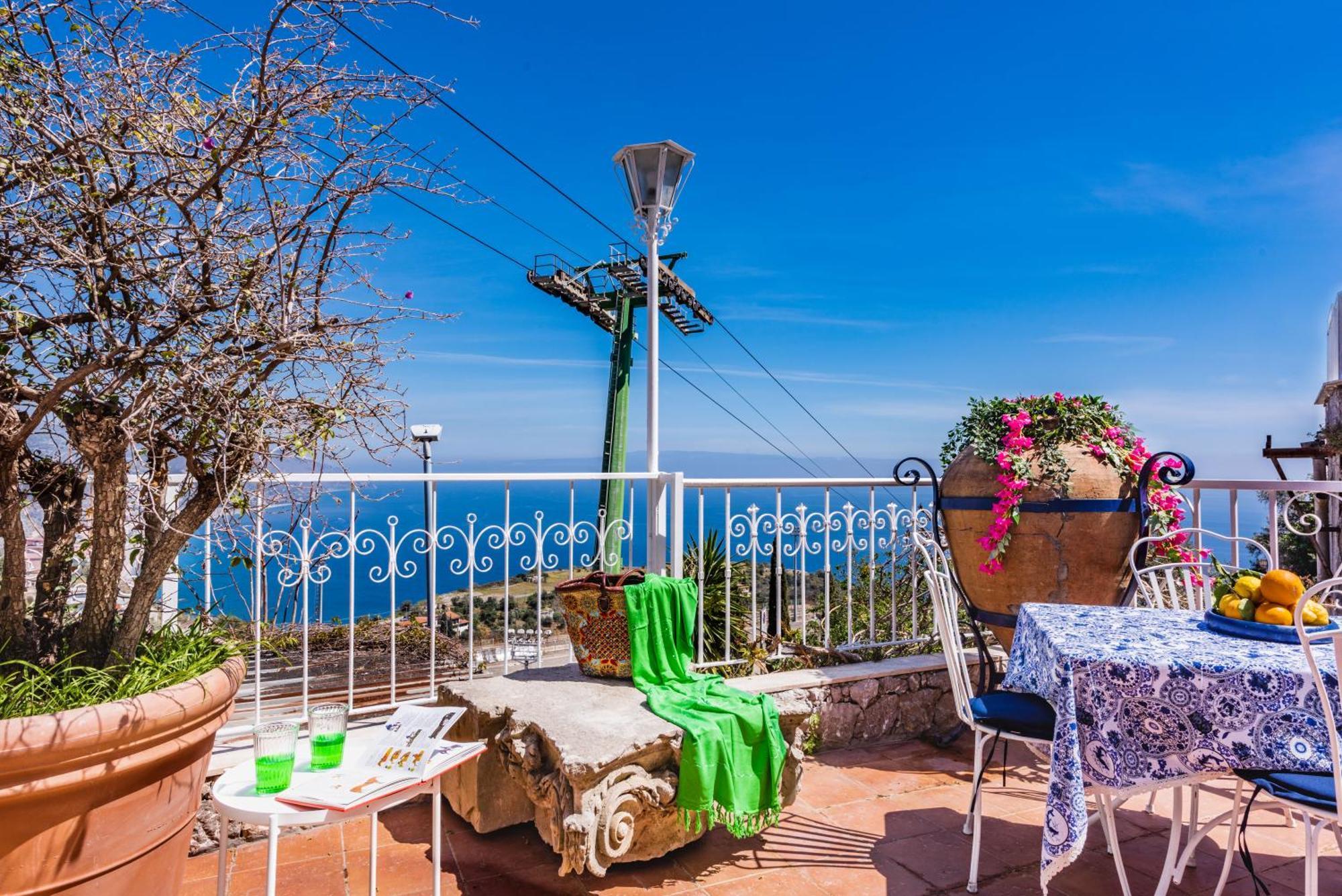 Dream View Suites Taormina Exterior photo