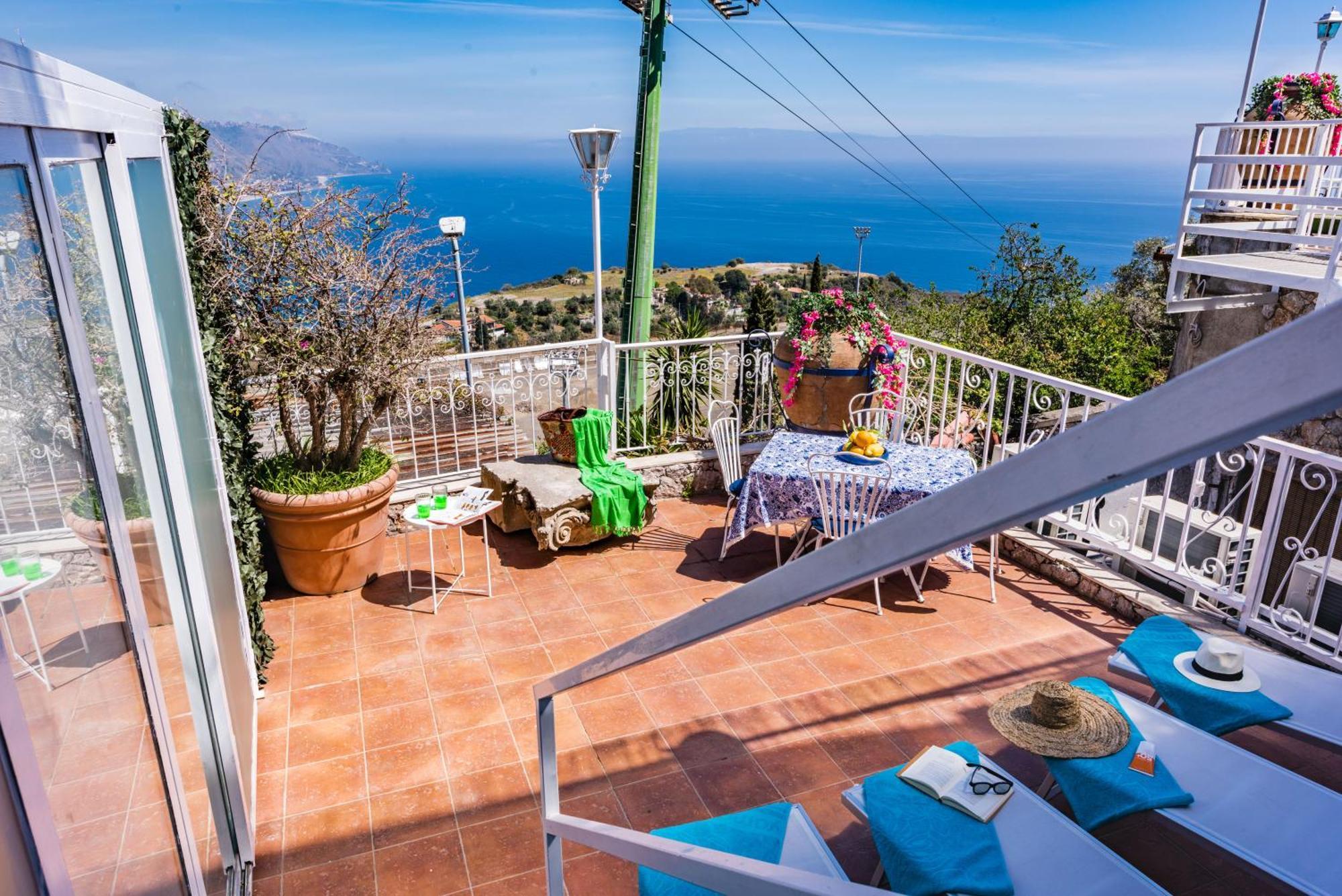Dream View Suites Taormina Exterior photo