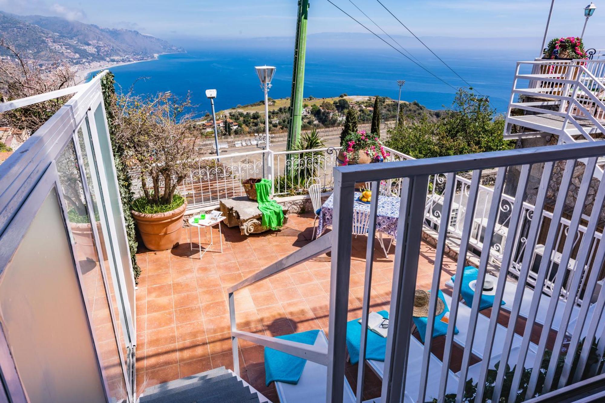 Dream View Suites Taormina Exterior photo