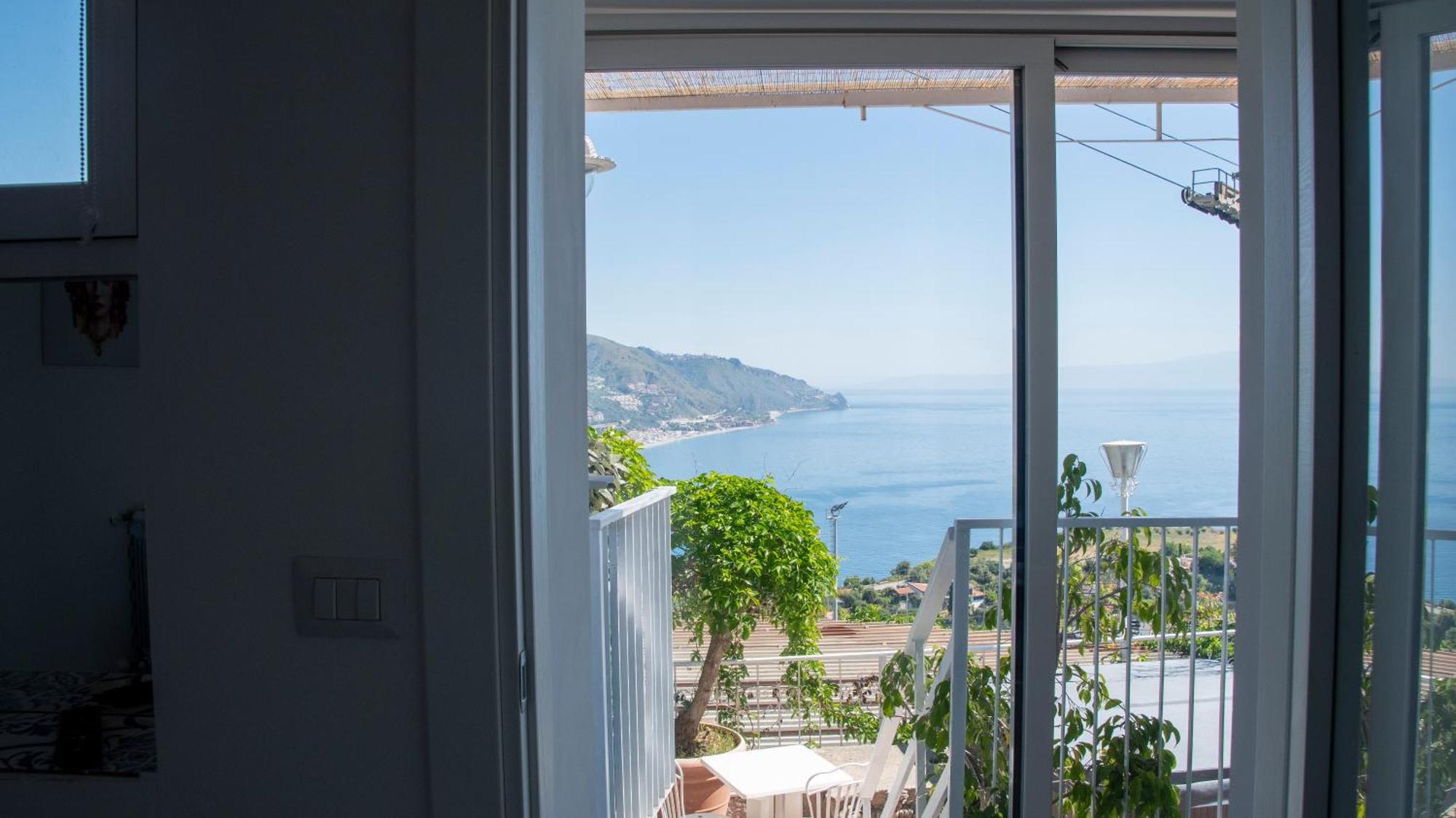 Dream View Suites Taormina Exterior photo